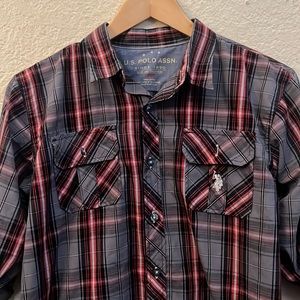 U.S POLO ASSN. Red/Black/Grey. Size: Y 14/16